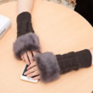 Grey Knit W/ Fur Fingerless Gloves NEW